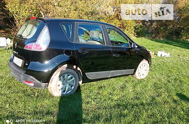 Renault Megane Scenic 2012