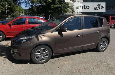 Renault Megane Scenic 2011