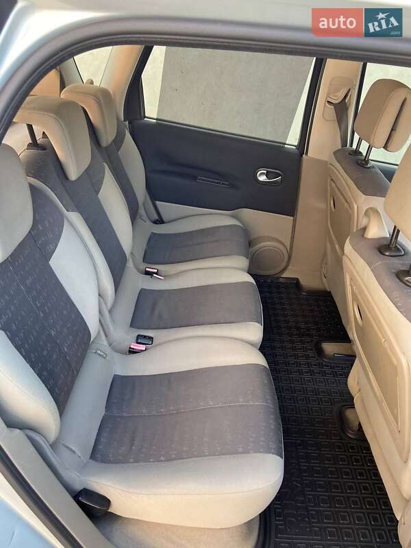 Минивэн Renault Megane Scenic 2004 в Ивано-Франковске