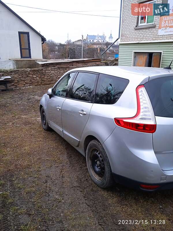 Минивэн Renault Megane Scenic 2011 в Изяславе