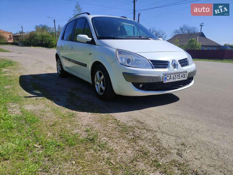 Минивэн Renault Megane Scenic 2006 в Каменке