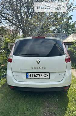 Минивэн Renault Megane Scenic 2012 в 