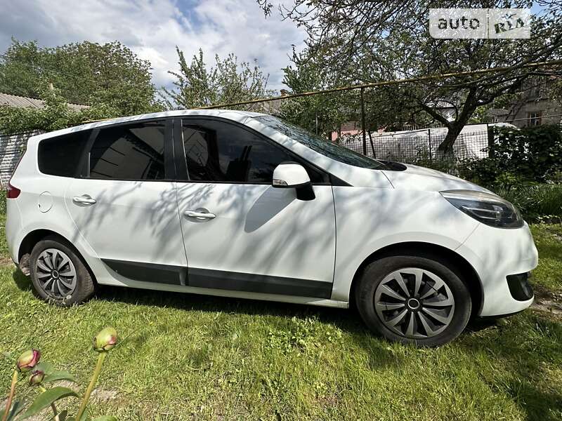 Минивэн Renault Megane Scenic 2012 в Кременчуге