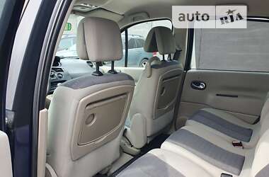 Минивэн Renault Megane Scenic 2005 в 