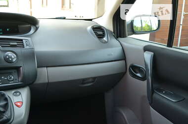 Минивэн Renault Megane Scenic 2006 в 