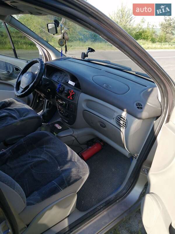 Минивэн Renault Megane Scenic 2001 в Подгайцах