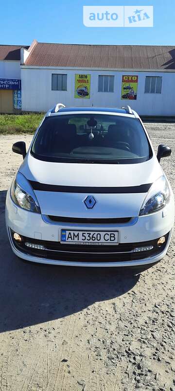 Renault Megane Scenic 2013