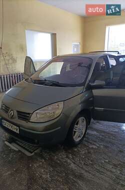 Минивэн Renault Megane Scenic 2004 в 
