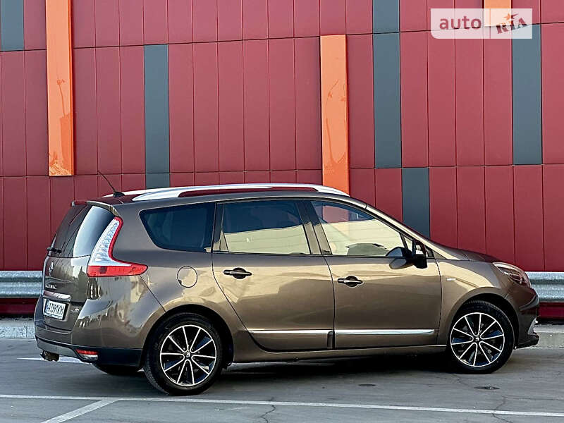 Мінівен Renault Megane Scenic 2012 в Києві фото 10 Мінівен Renault Megane Scenic 2012 в Києві