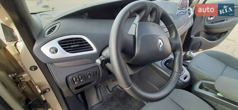 Мінівен Renault Megane Scenic 2009 в Тисмениці