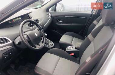 Мінівен Renault Megane Scenic 2015 в 