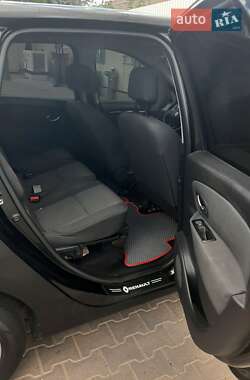 Мінівен Renault Megane Scenic 2012 в 