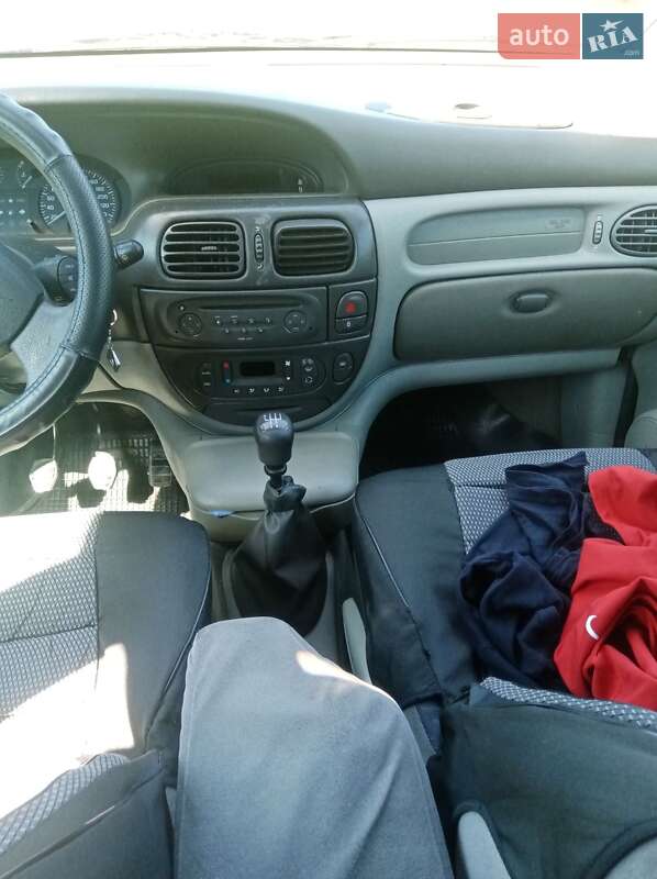 Универсал Renault Megane Scenic 2001 в Новоднестровске