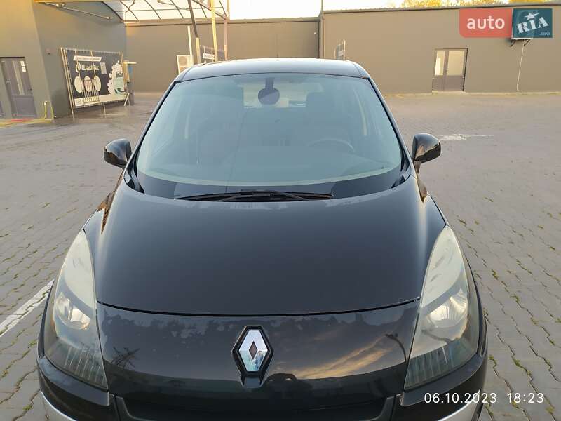 Минивэн Renault Megane Scenic 2010 в Черновцах