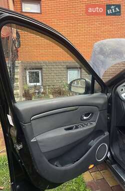 Мінівен Renault Megane Scenic 2010 в 