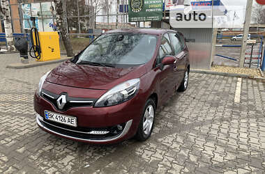 Renault Megane Scenic 2013