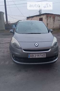 Минивэн Renault Megane Scenic 2013 в Ямполе