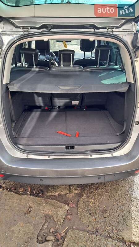 Мінівен Renault Megane Scenic 2013 в Чернівцях