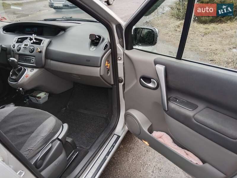 Минивэн Renault Megane Scenic 2008 в Знаменке