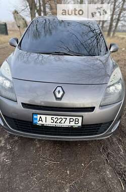 Минивэн Renault Megane Scenic 2010 в Киеве