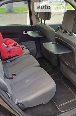 Мінівен Renault Megane Scenic 2009 в 