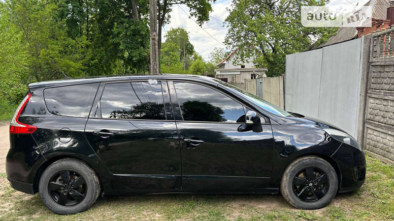 Мінівен Renault Megane Scenic 2010 в Сумах