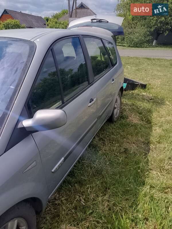 Минивэн Renault Megane Scenic 2004 в Харькове