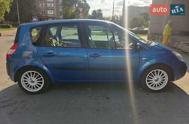 Минивэн Renault Megane Scenic 2005 в Александрие