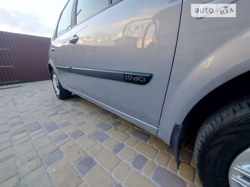 Мінівен Renault Megane Scenic 2003 в Тернополі