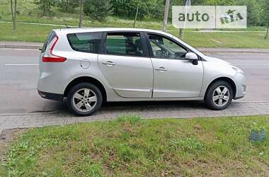 Renault Megane Scenic 2011