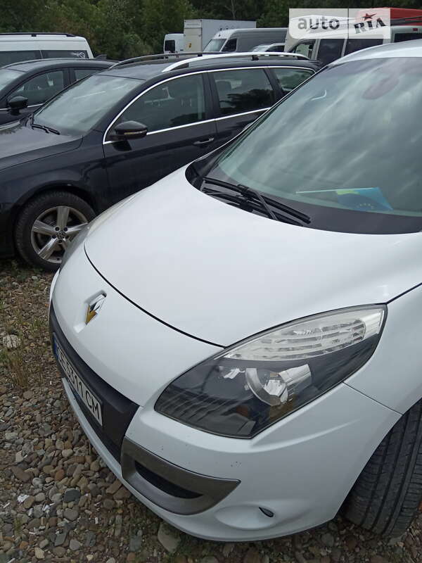 Минивэн Renault Megane Scenic 2011 в Черновцах