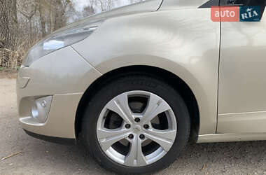 Минивэн Renault Megane Scenic 2009 в 