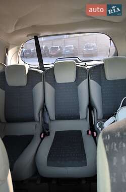 Минивэн Renault Megane Scenic 2003 в 