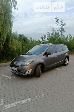 Renault Megane Scenic 2011