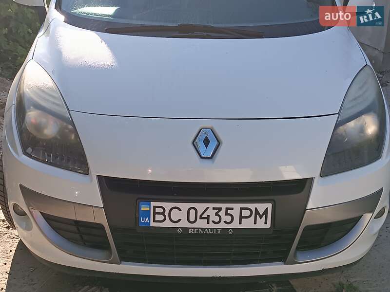 Renault Megane Scenic 2011