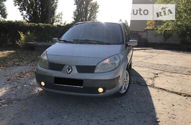 Минивэн Renault Megane Scenic 2004 в 