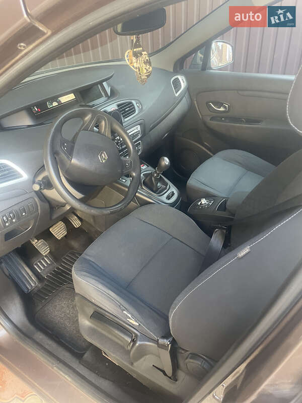 Минивэн Renault Megane Scenic 2010 в Сумах фото 8 Минивэн Renault Megane Scenic 2010 в Сумах