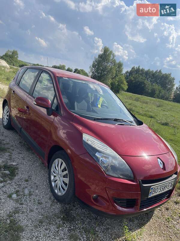 Минивэн Renault Megane Scenic 2010 в Збараже