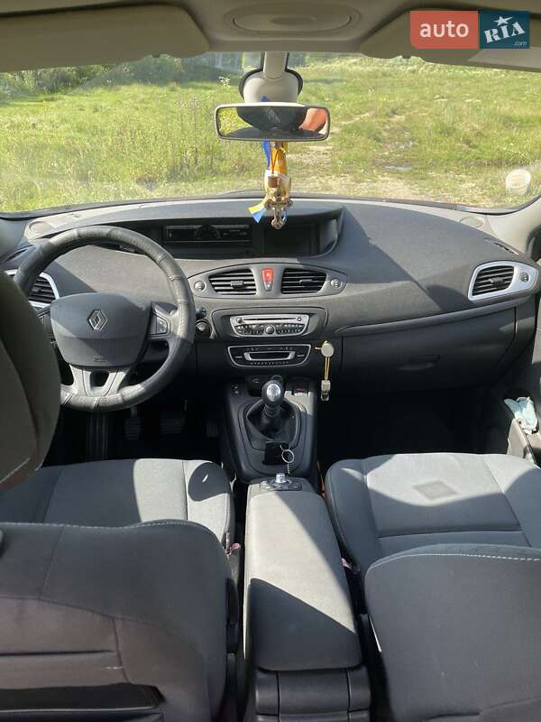 Минивэн Renault Megane Scenic 2010 в Збараже