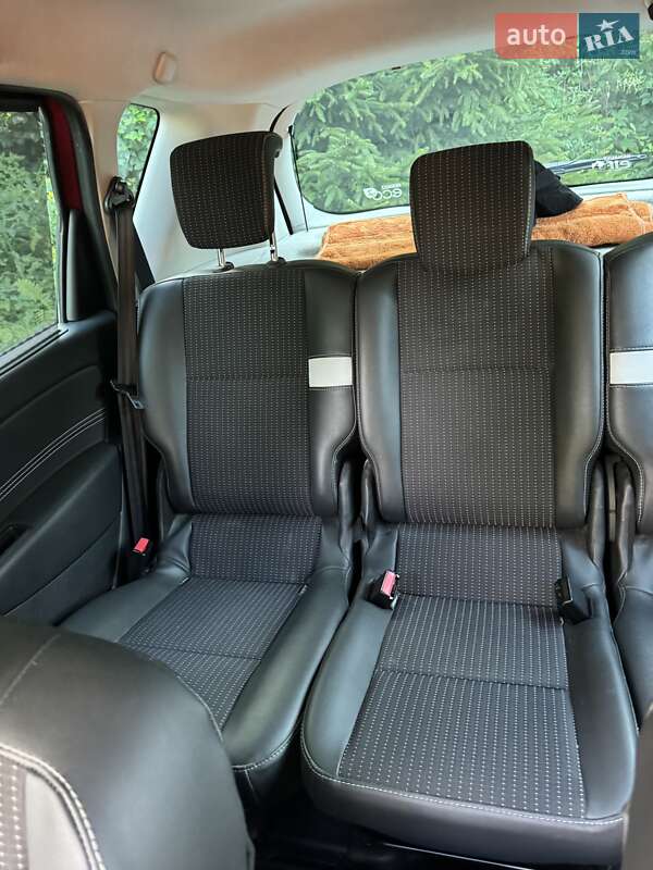 Мінівен Renault Megane Scenic 2011 в Олевську