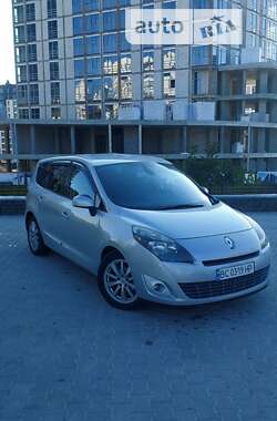 Renault Megane Scenic 2011