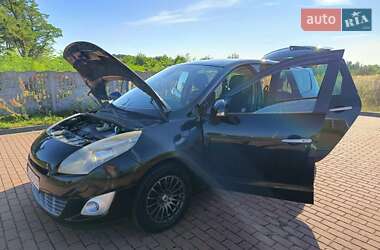 Renault Megane Scenic 2011