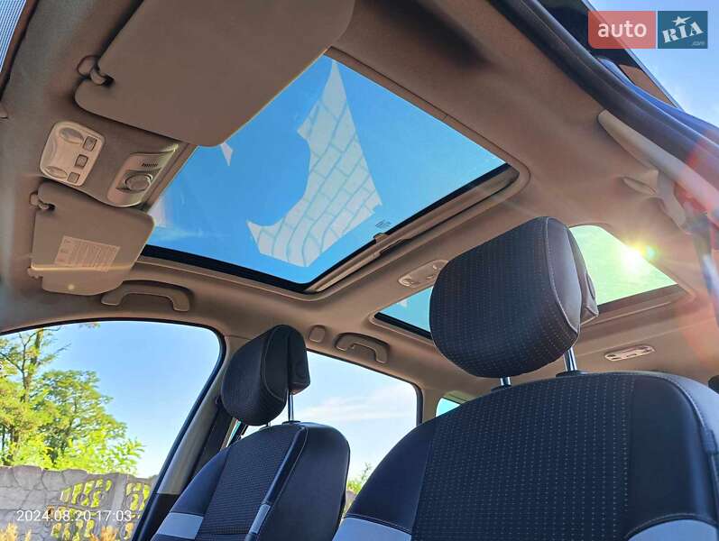 Минивэн Renault Megane Scenic 2011 в Киеве