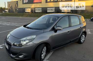 Мінівен Renault Megane Scenic 2010 в Рівному