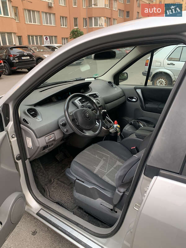Минивэн Renault Megane Scenic 2005 в Киеве