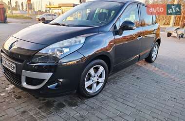 Renault Megane Scenic 2011