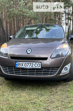 Минивэн Renault Megane Scenic 2011 в Славуте