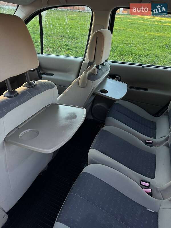 Минивэн Renault Megane Scenic 2006 в Черновцах