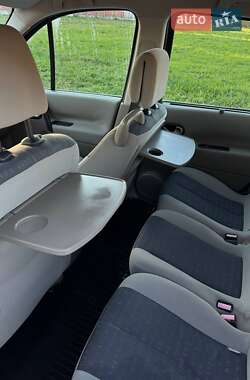 Минивэн Renault Megane Scenic 2006 в 