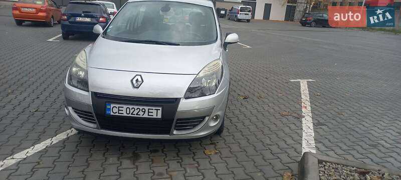 Renault Megane Scenic 2011